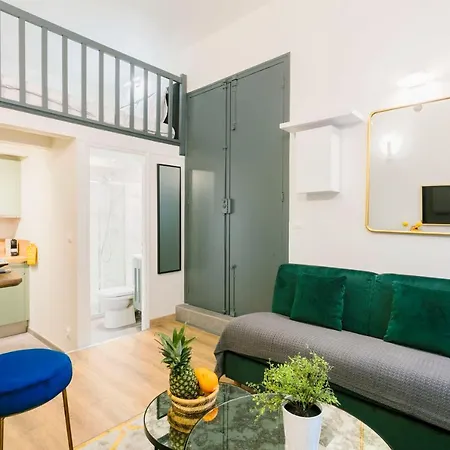 Appartement La Madeleine Private Studio