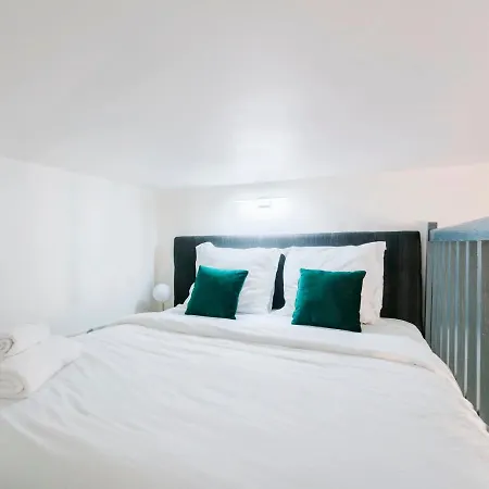 La Madeleine Private Studio *
